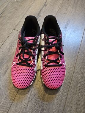 Nike Youth Girls Soccer Cleats - Size 5Y